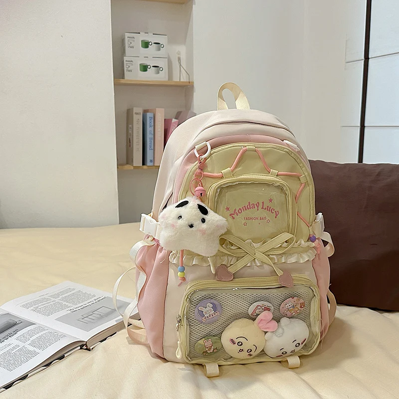 Niedlicher Schulrucksack mit mehreren Taschen und Charakter-Motiv