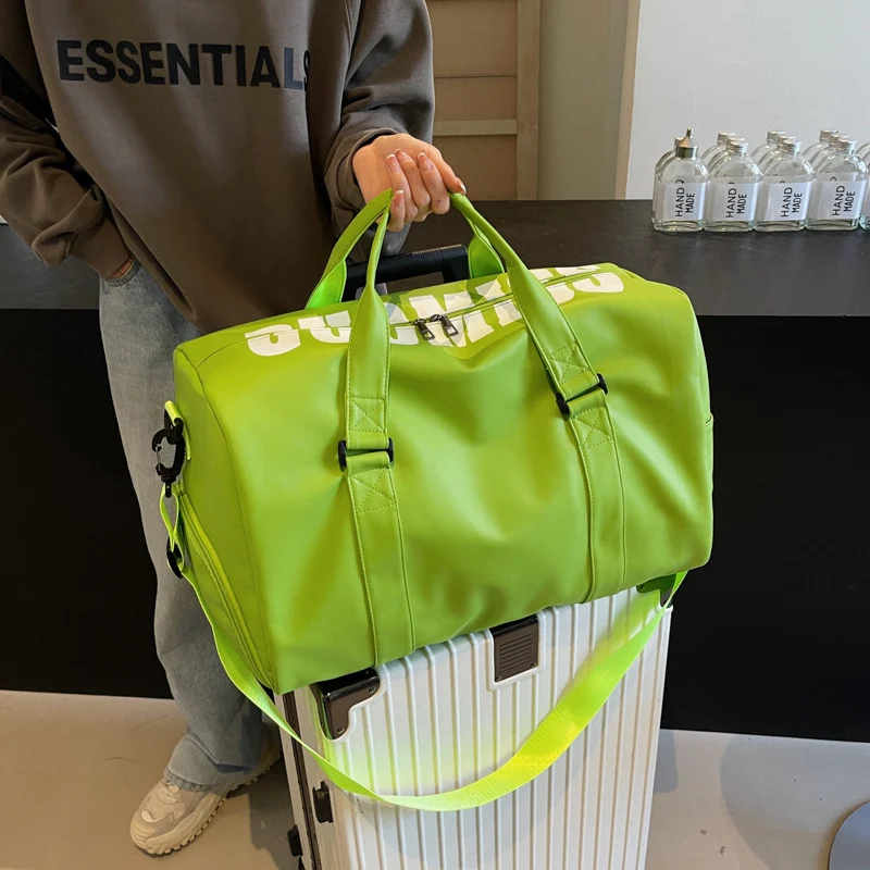 Sportliche Reisetasche mit geräumigem Innenraum und strapazierfähigem Material Skanto