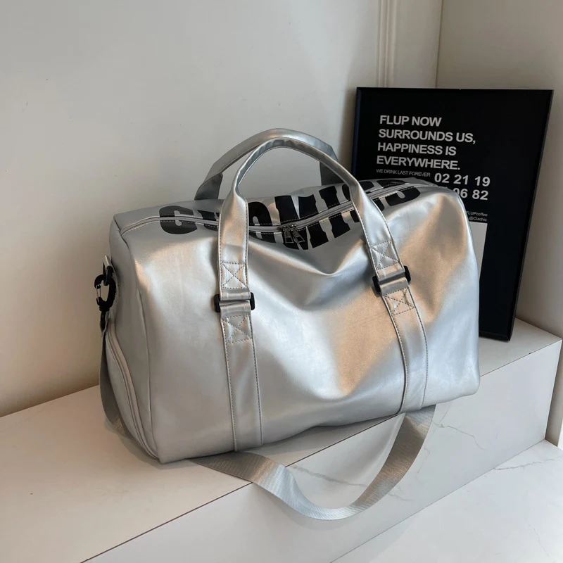 Sportliche Reisetasche mit geräumigem Innenraum und strapazierfähigem Material Skanto