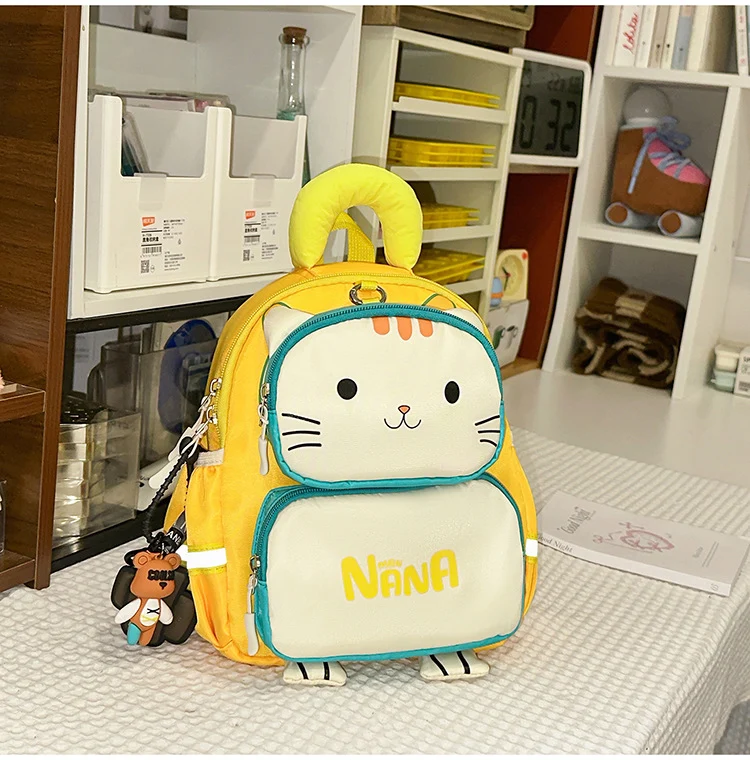 Niedliches Schulrucksack-Set mit Katzenmotiv