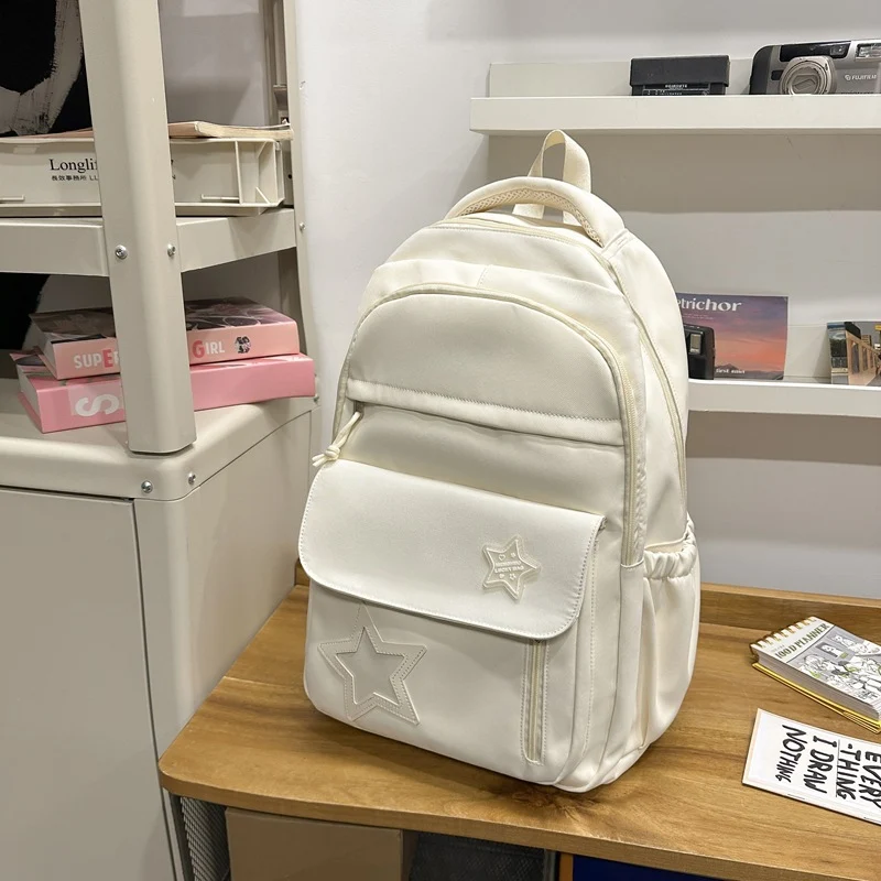 Niedlicher Rucksack mit Sternenverzierung