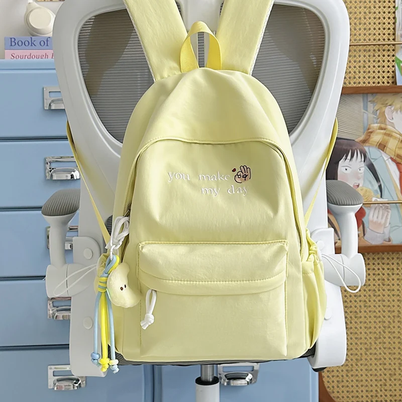 Niedlicher leichter Schulrucksack mit Cartoon-Motiv