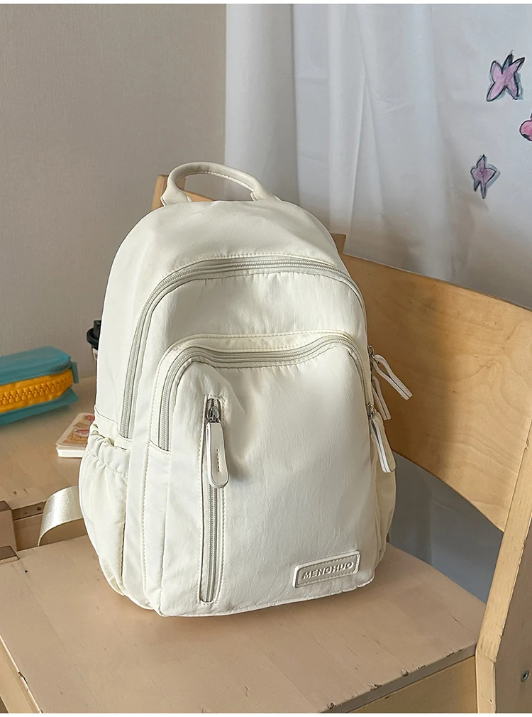 Kompakter Reise-Schulrucksack mit vielen Fächern