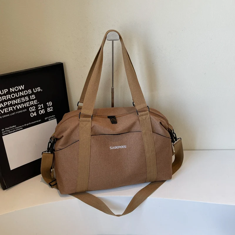 Sportliche Wochenendtasche mit ergonomischen Trageoptionen Skanto