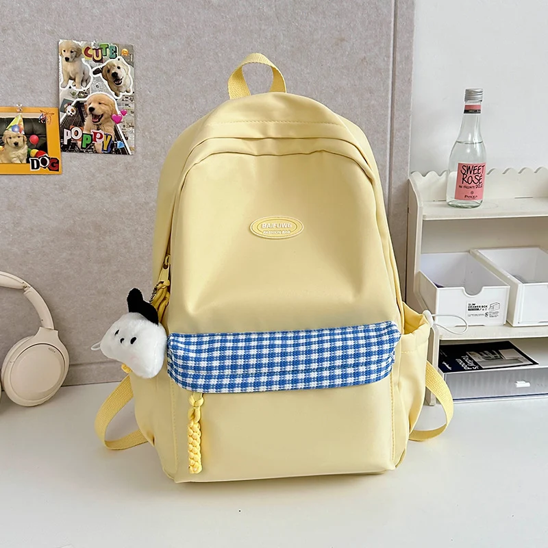 Lässiger Schulrucksack mit vielen Taschen