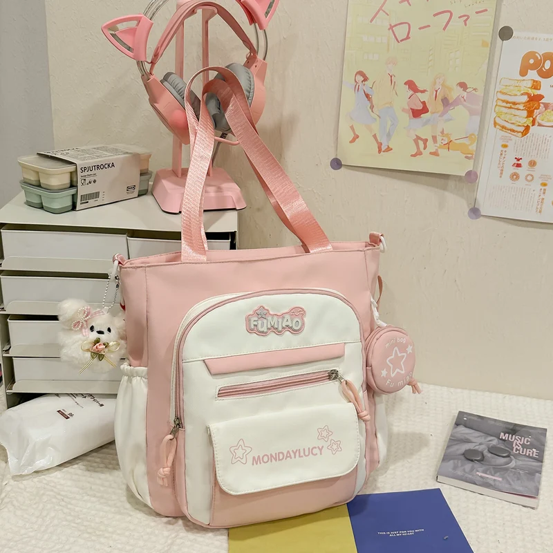 Lässiger Schulrucksack mit vielen Taschen