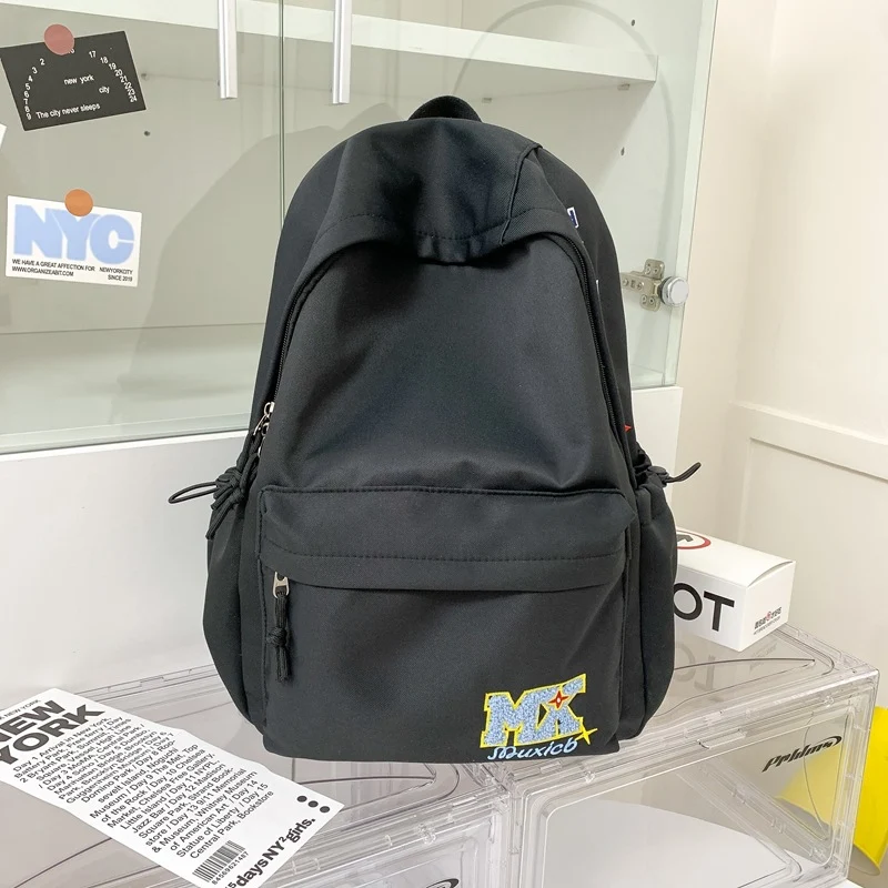 Lässiger Schulrucksack mit vielen Taschen