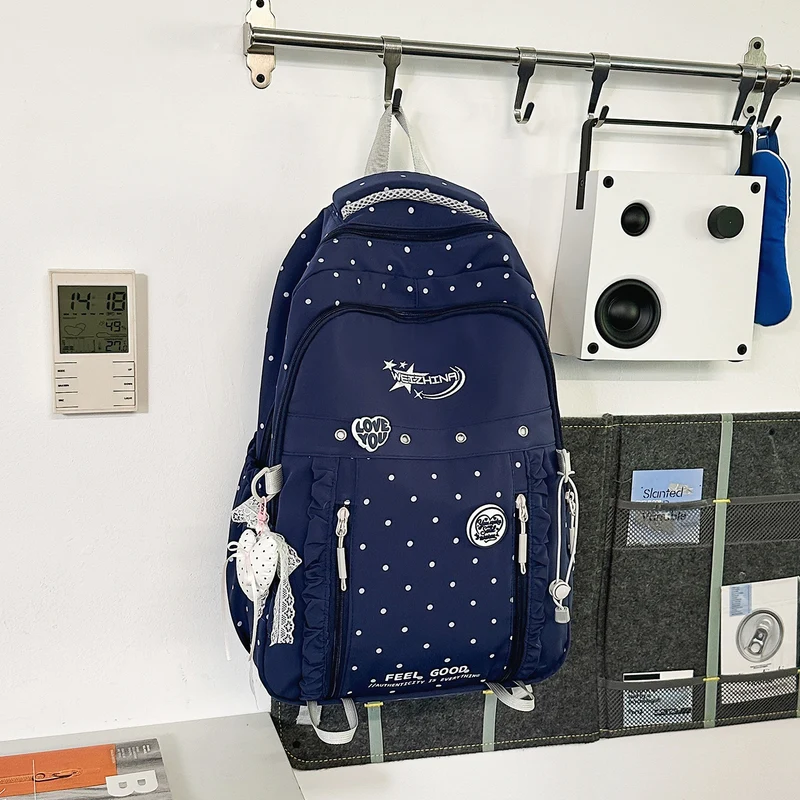 Stylischer Punkte-Schulrucksack