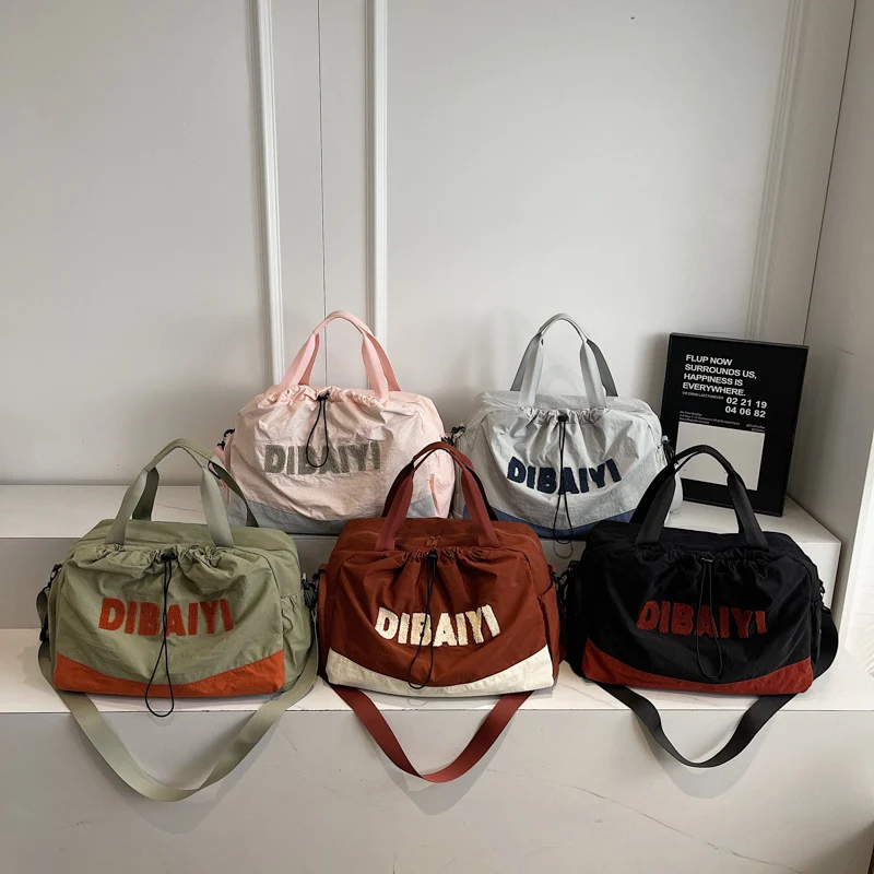 Multifunktionale Reisetasche mit wasserabweisendem Material und verstellbarem Schultergurt Skanto