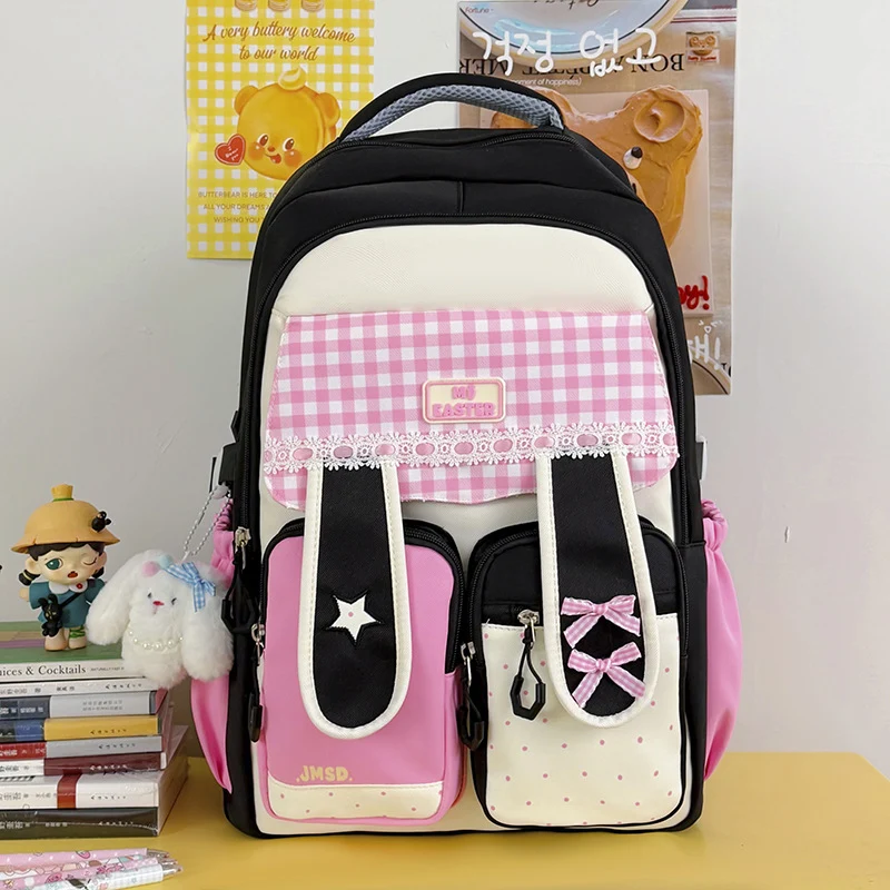 Stylischer Schulrucksack mit mehreren Fächern