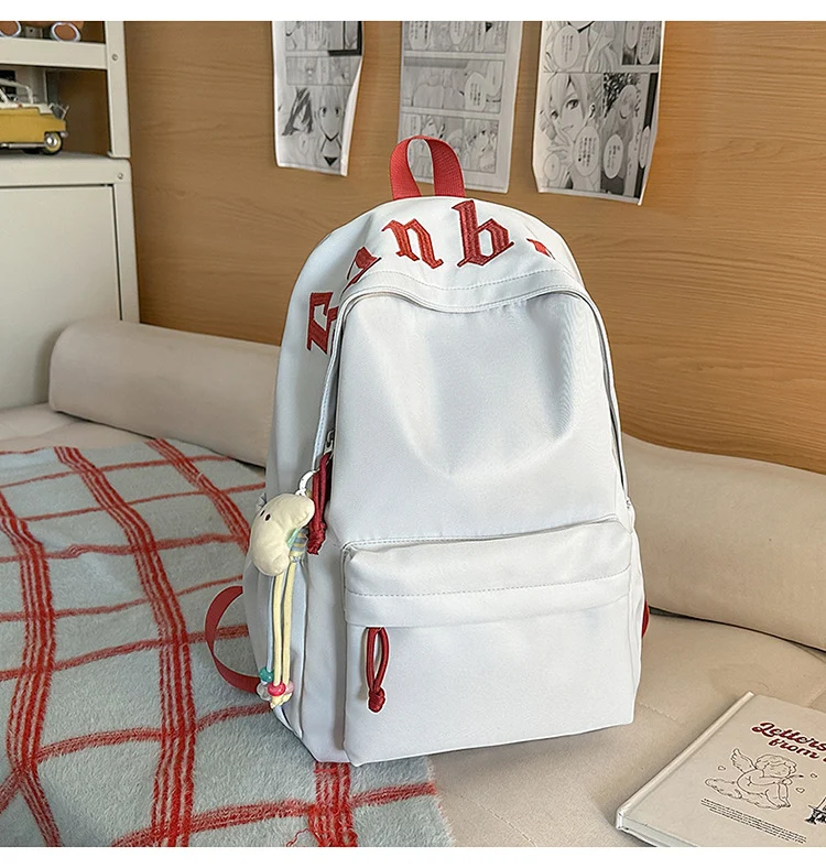 Leichter lässiger Schulrucksack
