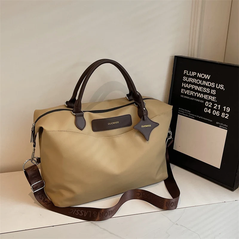Elegante Reisetasche mit praktischen Fächern Skanto