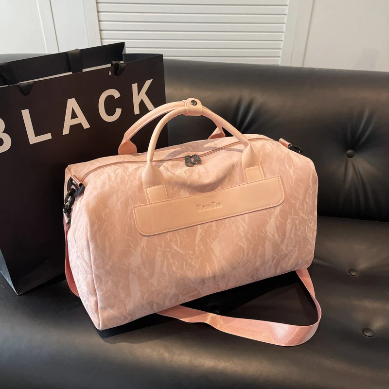 Sportliche Reisetasche mit stilvollem Faltdesign Skanto