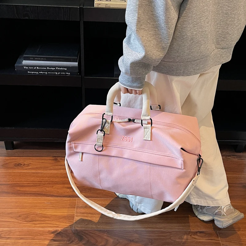 Stylische Handtasche mit verstellbarem Schultergurt und strapazierfähigem Material Skanto
