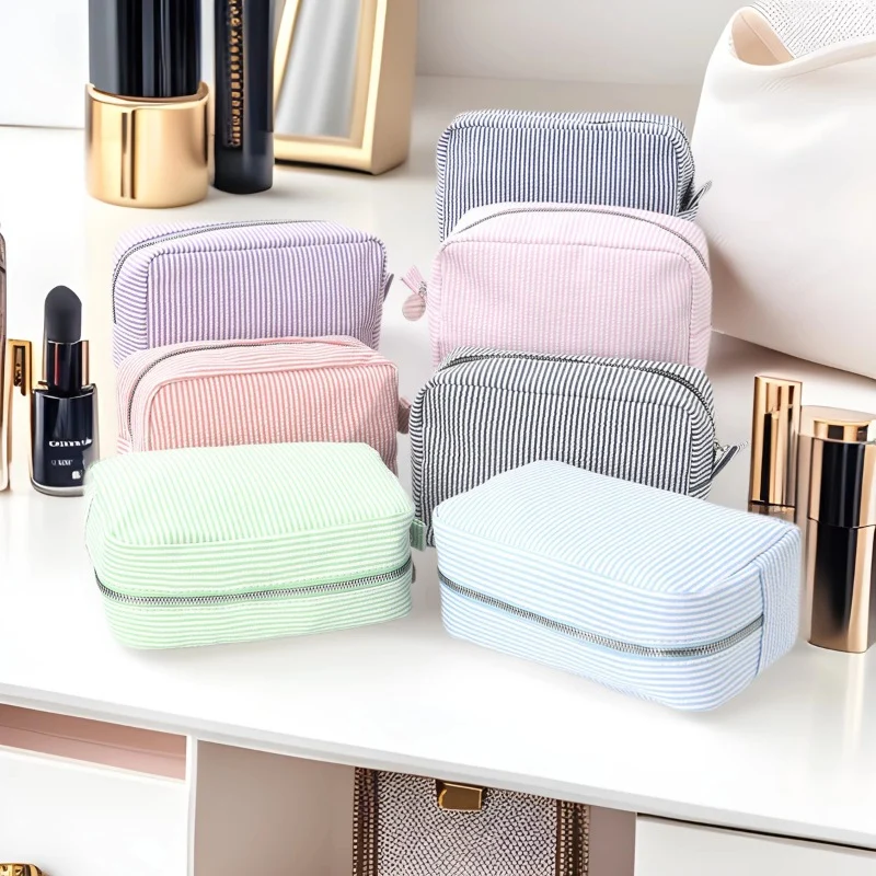 Kosmetik-Organizer-Tasche aus strukturiertem Material Skanto