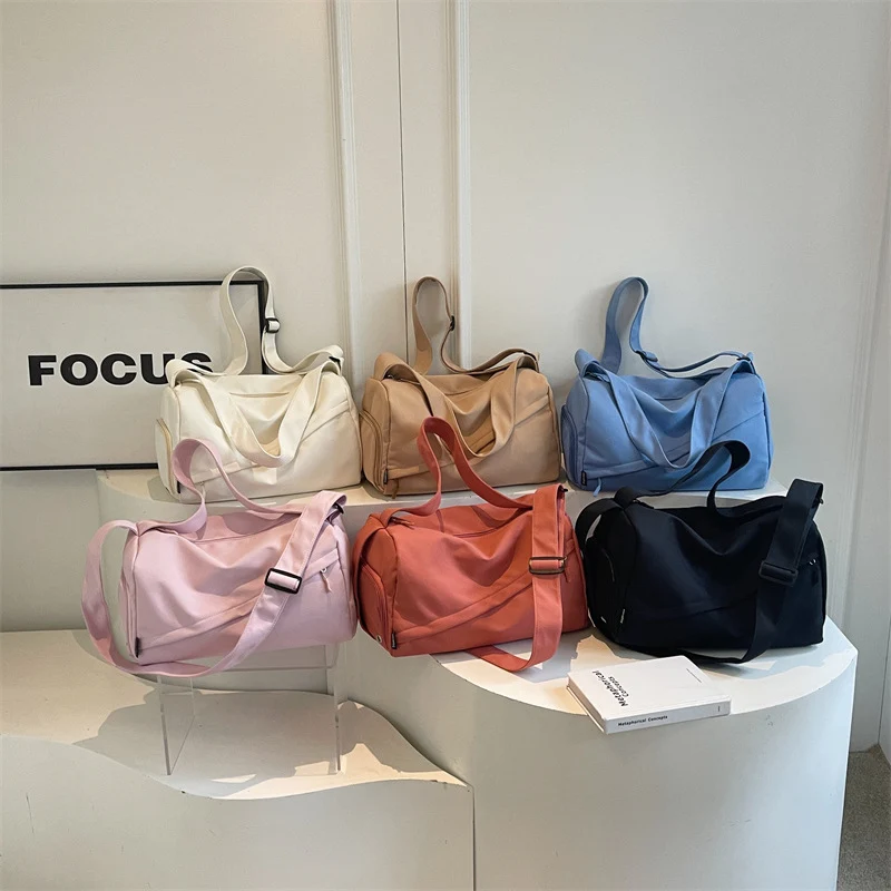 Moderne Reisetasche mit multifunktionalen Fächern Skanto