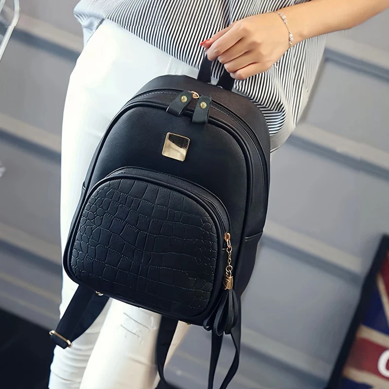 Moderner Rucksack aus strukturiertem Material Skanto