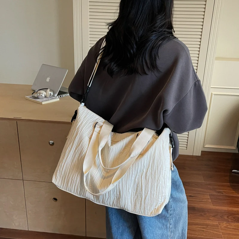 Strapazierfähige Sport- und Reisetasche mit ergonomischem Design Skanto