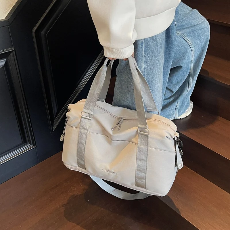 Hochwertige Alltags-Reisetasche mit mehreren Fächern Skanto
