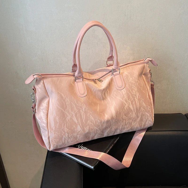 Sportliche Reisetasche mit isolierten und mehreren Tragemöglichkeiten Skanto
