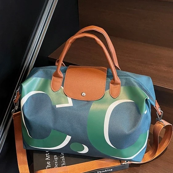 Geräumige Sport- und Reisetasche mit verstellbarem Schultergurt Skanto
