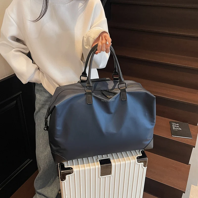 Geräumige multifunktionale Reisetasche Skanto
