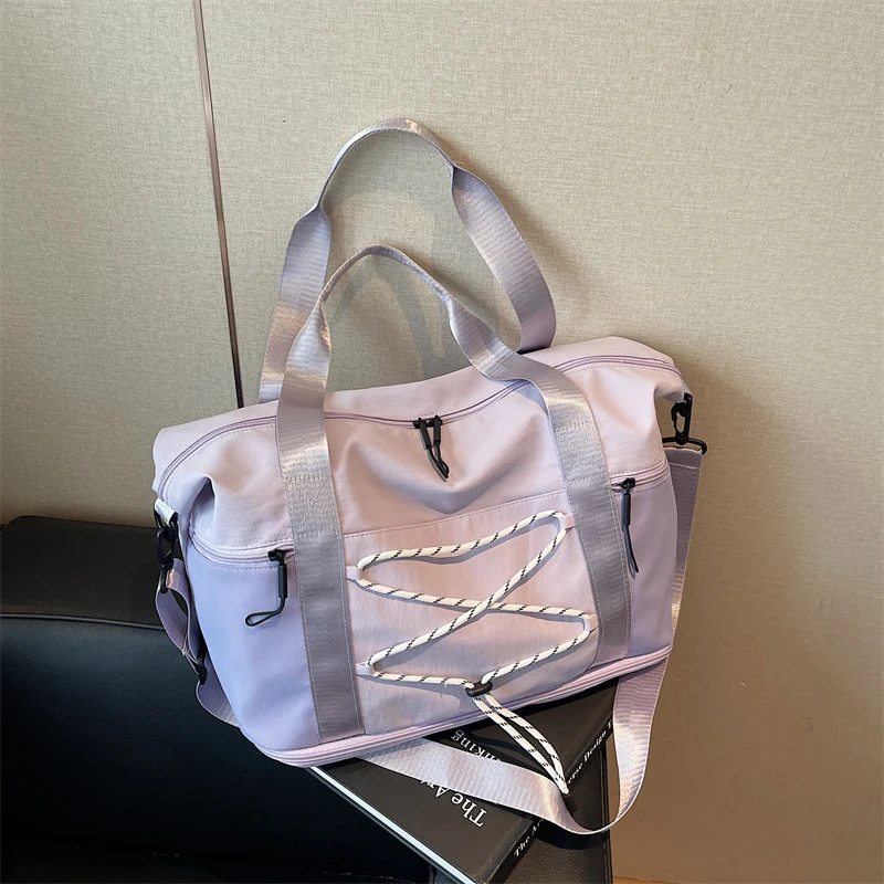 Multifunktionale Sport- und Reisetasche im modernen Design Skanto