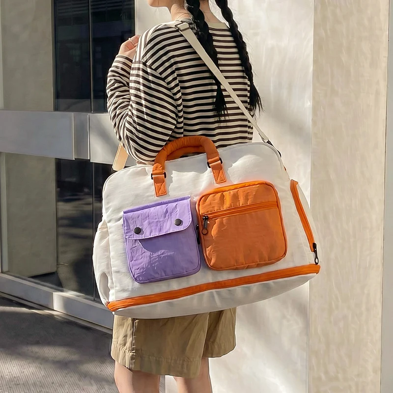 Sportliche Reisetasche mit mehreren Fächern und verstellbarem Schultergurt Skanto