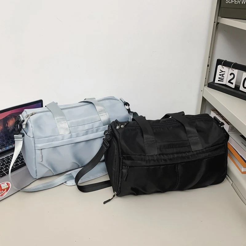 Sportliche Reisetasche mit mehreren geräumigen Taschen Skanto