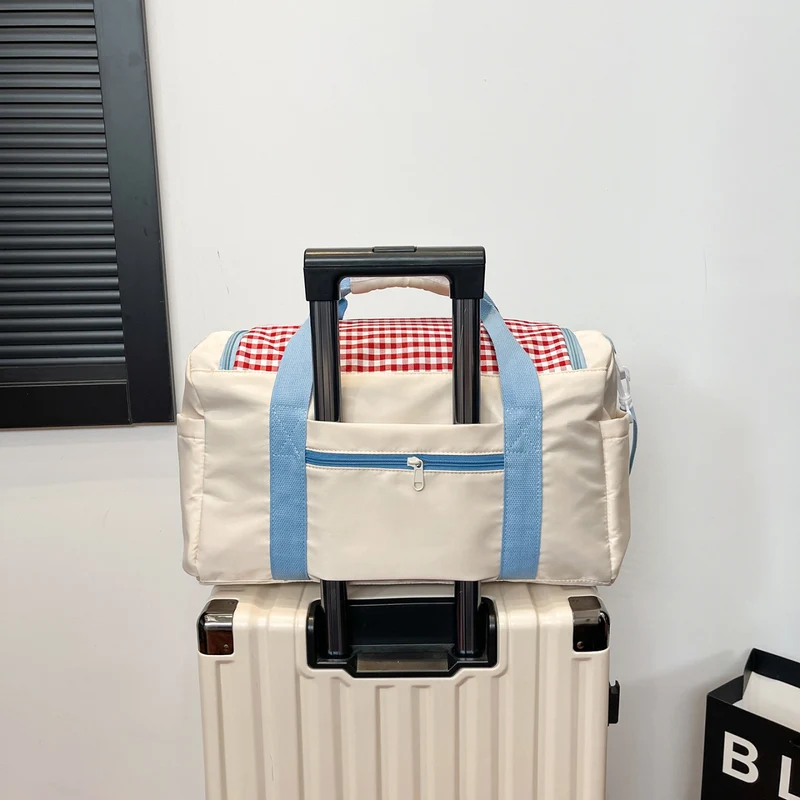 Sportliche Reisetasche mit mehreren Außentaschen Skanto