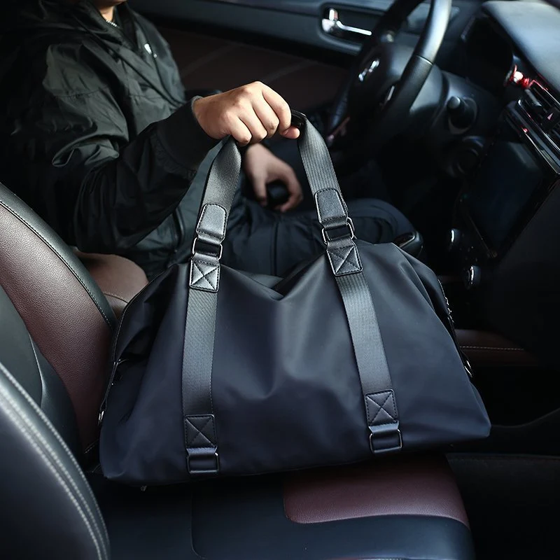 Sportliche Reisetasche mit innovativer Aufbewahrungslösung Skanto