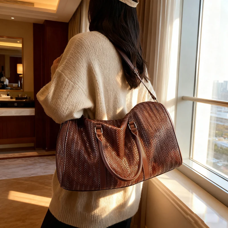 Sportliche Reisetasche im modernen Korbflecht-Design Skanto