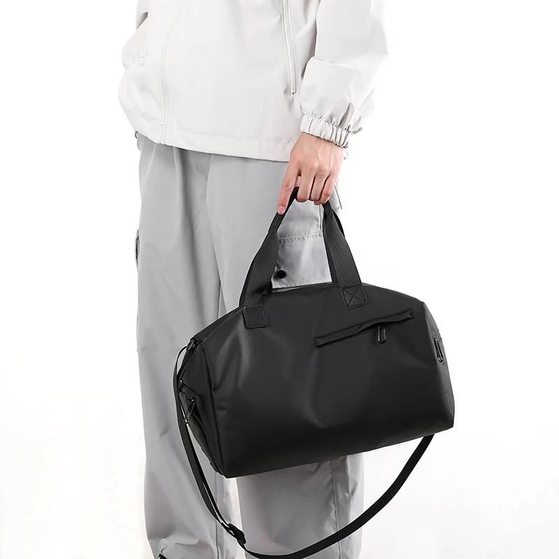Multifunktionale Sport- und Reisetasche mit robustem Design Skanto