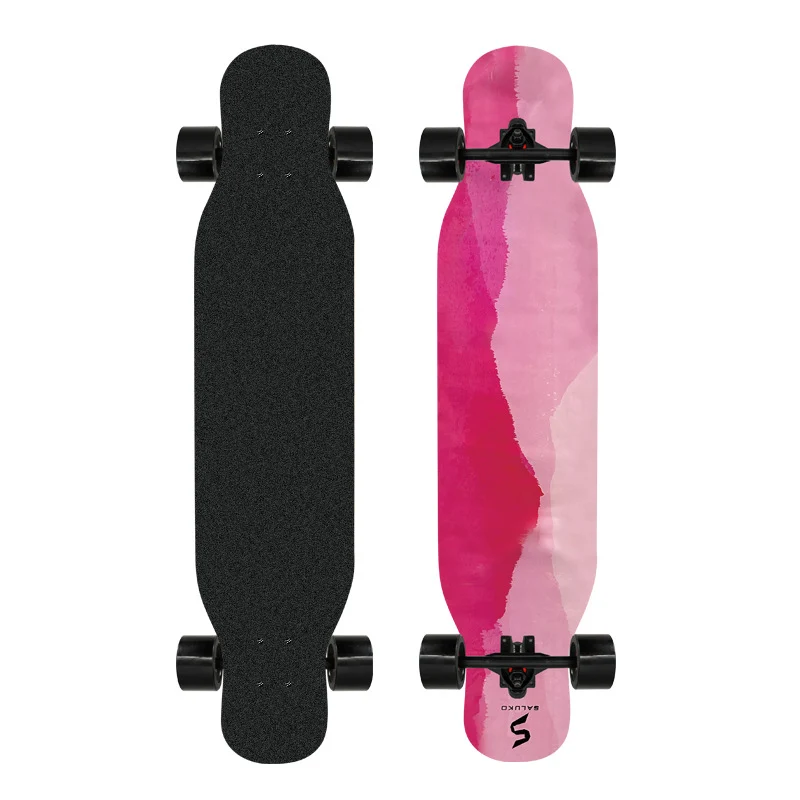 Longboard Skanto mit künstlerischem Löwen-Emblem