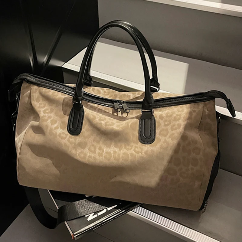 Elegante Reisetasche mit innovativem Leopardenmuster Skanto