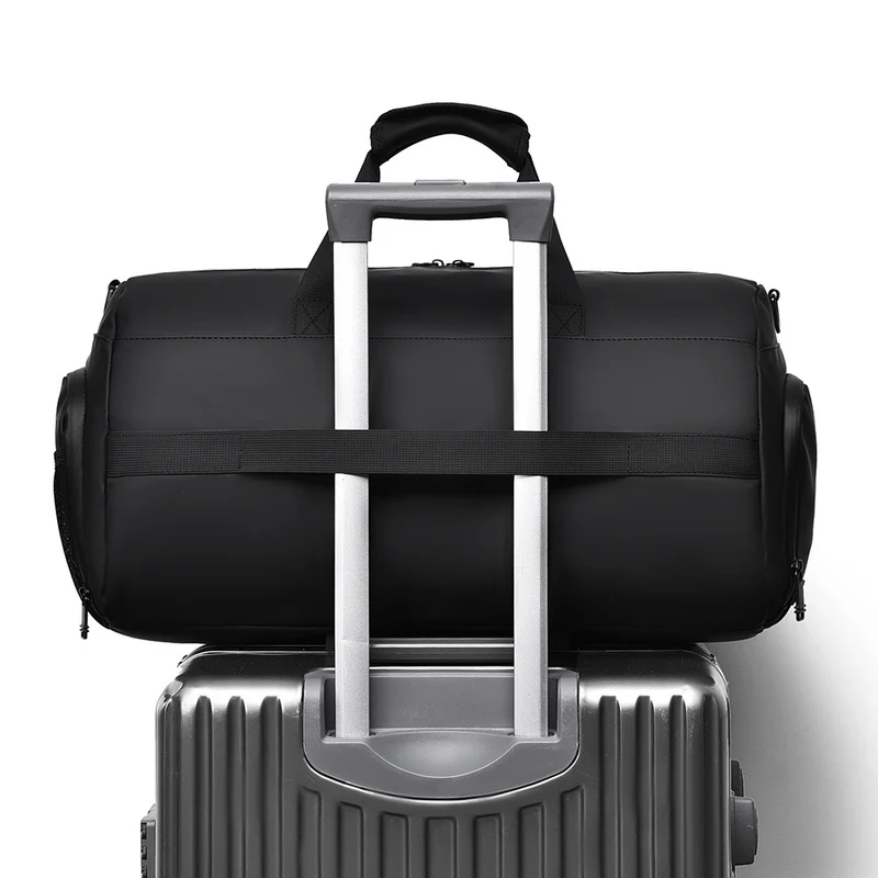 Sport-Reisetasche mit ergonomischem Tragesystem und wasserabweisendem Material Skanto