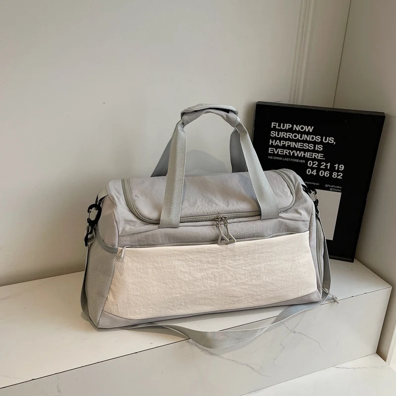Sportliche Reisetasche mit stabilen Griffen Skanto