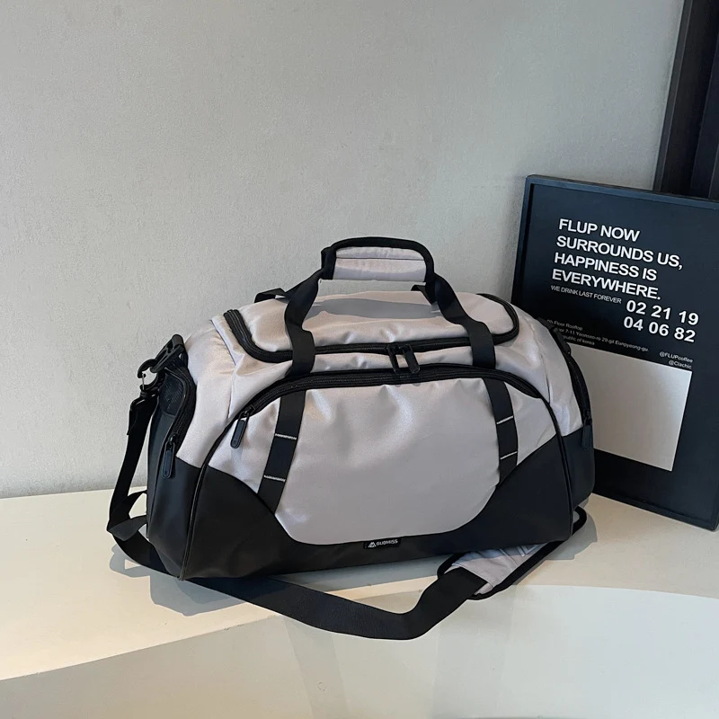 Sportliche Wochenend-Reisetasche mit multifunktionalen Fächern Skanto