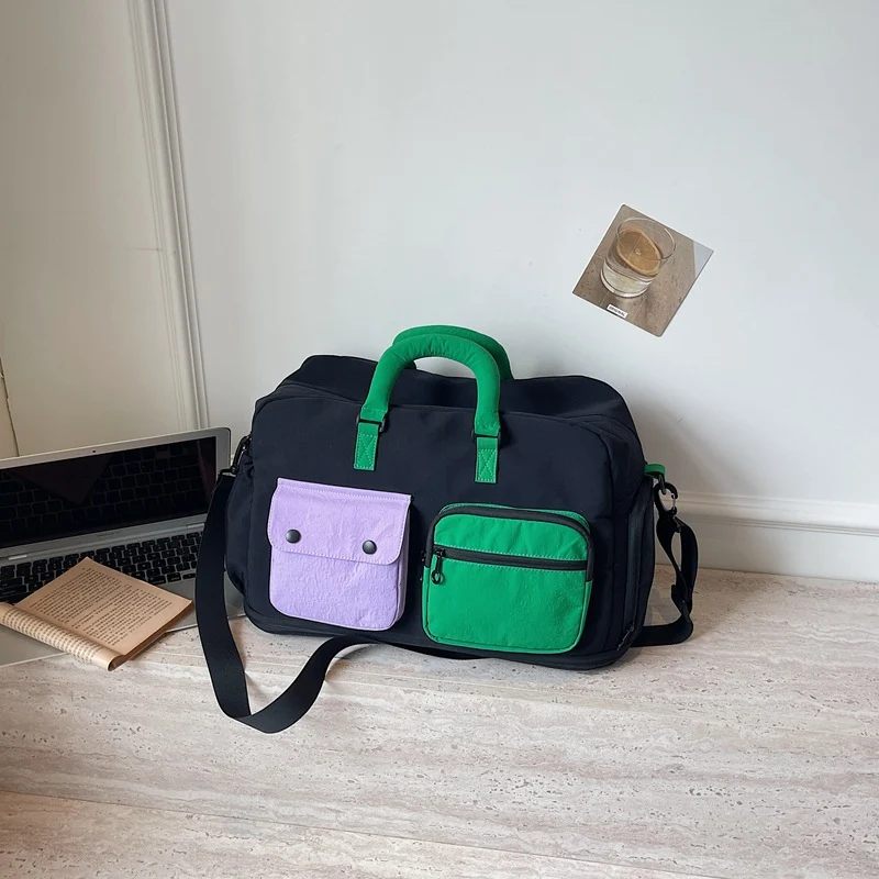 Sportliche Reisetasche mit multifunktionalen Außentaschen Skanto