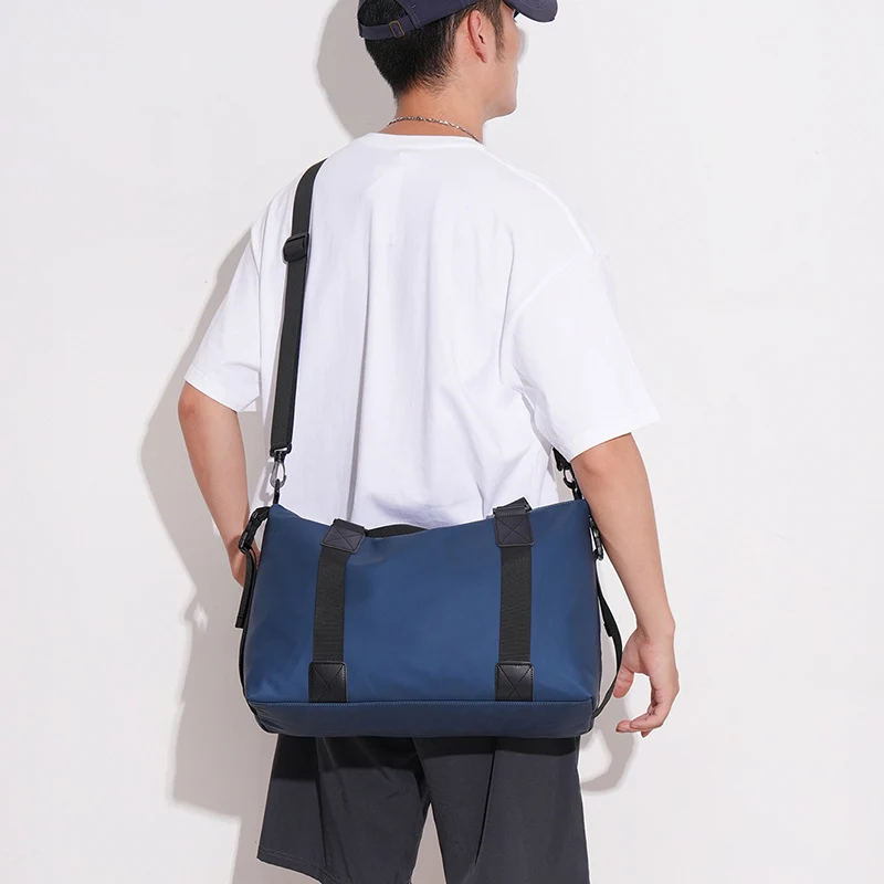 Multifunktionale Sport-Reisetasche mit wasserabweisendem Material und robusten Griffen Skanto