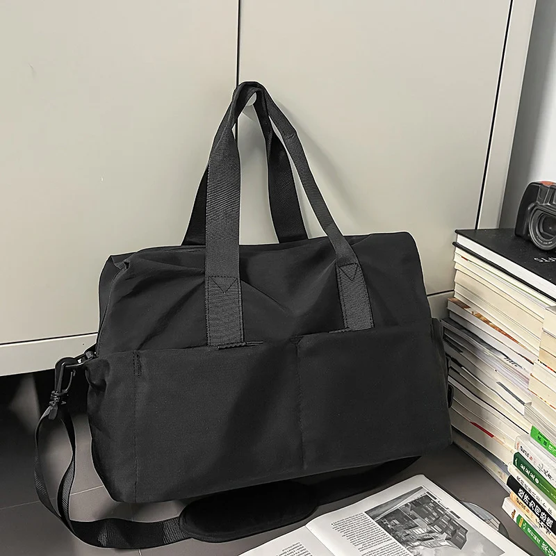 Sportliche Multifunktions-Reisetasche mit großem Staufach Skanto