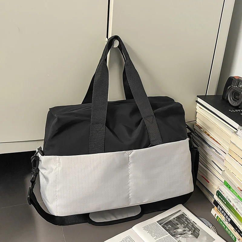 Sportliche Multifunktions-Reisetasche mit großem Staufach Skanto