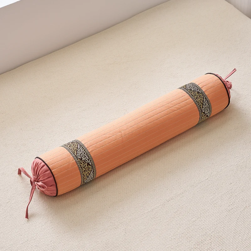 Meditationsrolle mit dekorativem Design Skanto