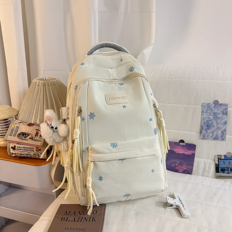 Eleganter Rucksack mit Blumenstickerei Skanto