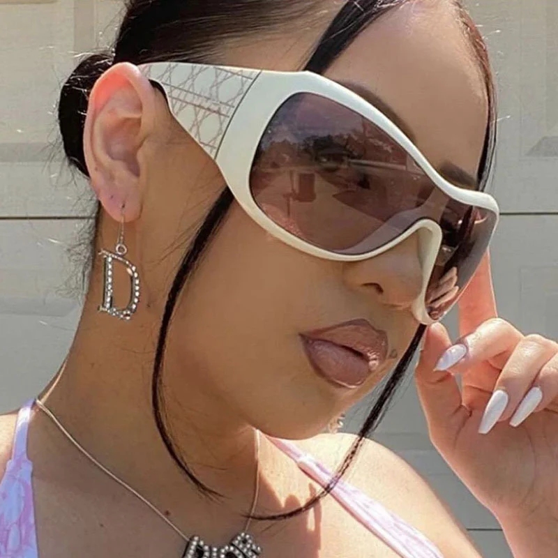 Damen Sport-Sonnenbrille mit breitem Schutzrahmen und polarisierten Gläsern Skanto