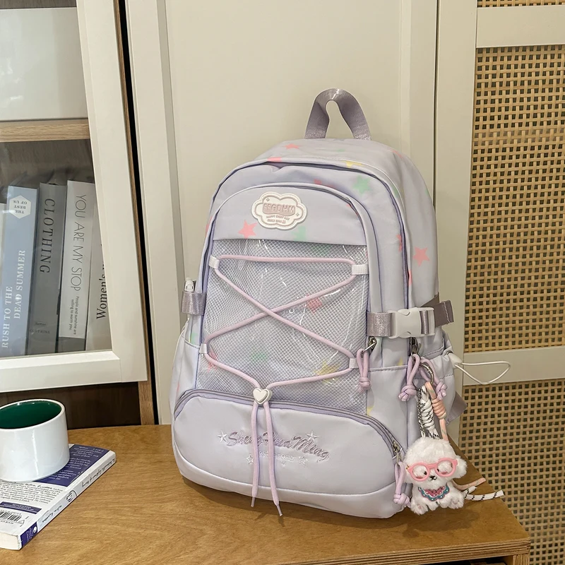 Stylischer Rucksack Skanto mit Sternenverzierung