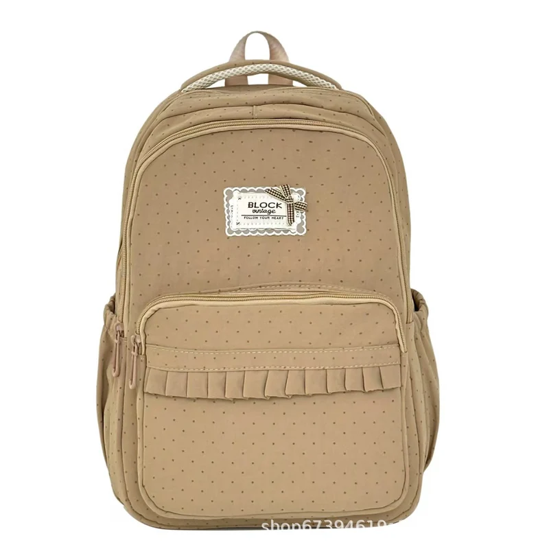 Stilvoller gepunkteter Rucksack Skanto mit Raffung