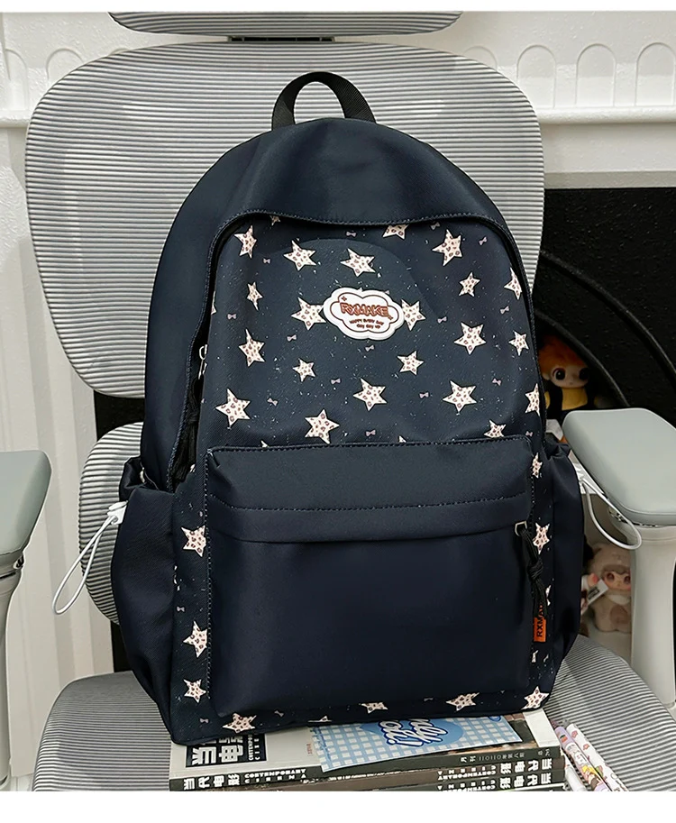 Verspielter Rucksack mit Blumenmuster Skanto