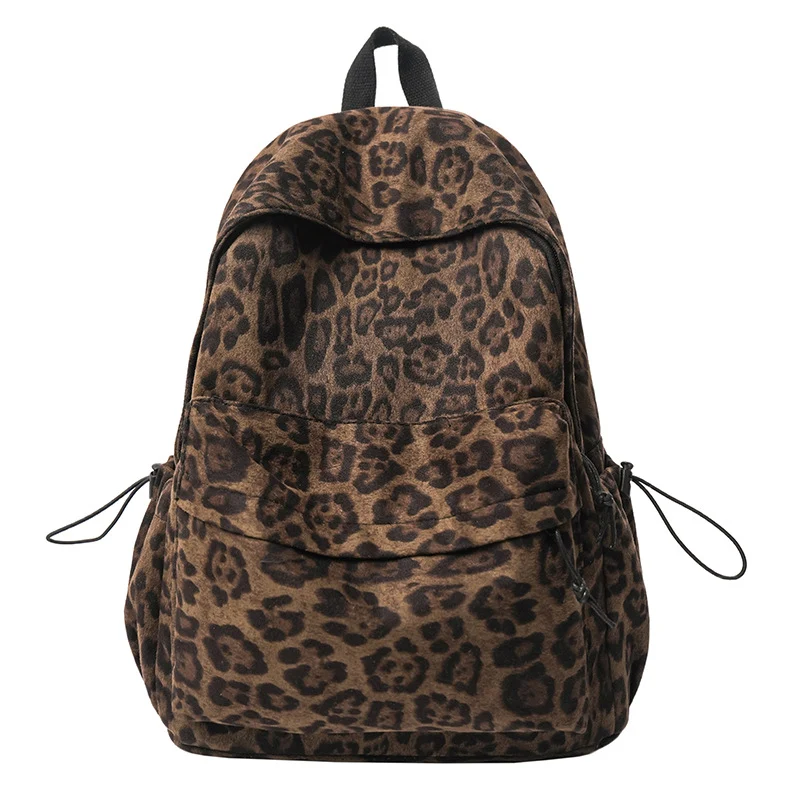 Stylischer Rucksack Skanto mit Tierprint