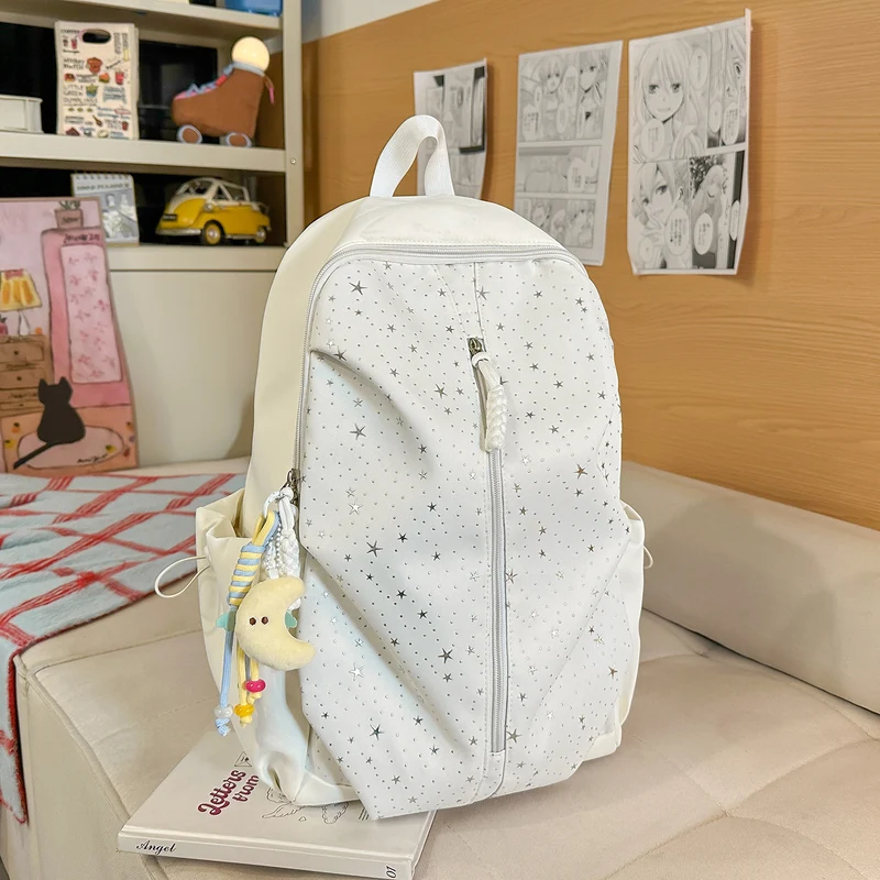 Stylischer Rucksack Skanto mit Sternenmuster
